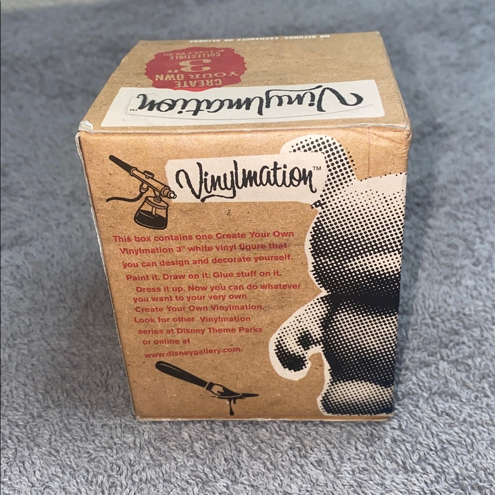 🛍️ NWT Retired Black Disney Vinylmation from the "Create your own" series! - Picture 3 of 3